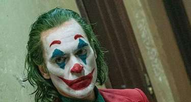 İnsanlar “Joker”in pilləkanlarına axın edir - 
