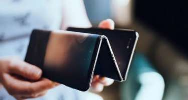 Daha bir Çin şirkəti ekranı 3 dəfə qatlana bilən telefon hazırlayıb
