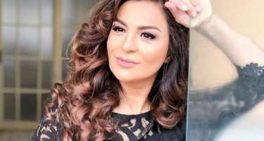Aynur Dadaşova canlı efirdə yıxıldı - 