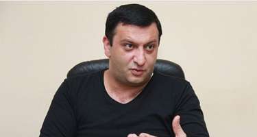 Evi əlindən alınan Müşfiq Abbasov: 