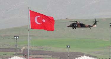 5 PKK terrorçusu türk əsgərlərinə təslim olub