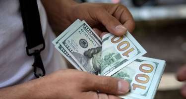 Dolların sabahkı məzənnəsi açıqlanıb