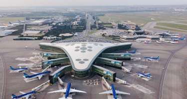 Dumanlı hava şəraiti Heydər Əliyev Beynəlxalq Aeroportunun işinə təsir etməyib