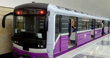 Bakı metrosunda qatarların hərəkətində problem yaranıb