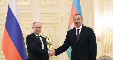 Vladimir Putin Azərbaycan Prezidentini 