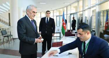 Vasif Talıbov səs verib