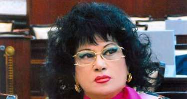 Zeynəb Xanlarova parlament 
