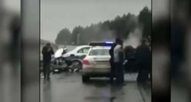 Azərbaycanda yol polisi maşınının qəzaya düşmə anı - 