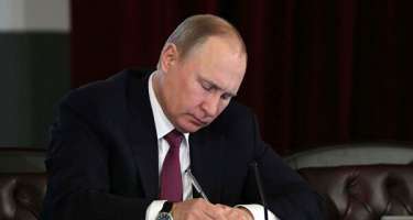 Putin hökumətin istefası ilə bağlı fərman imzalayıb
