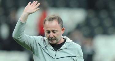 Sergen Yalçın rəsmən "Beşiktaş"da