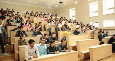 ​Koronavirus xaricdə oxuyan azərbaycanlı tələbələrin təhsilinə necə təsir etdi? - 