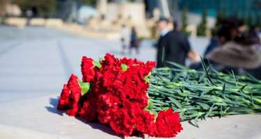 Torpağı qısqanan qadın - 