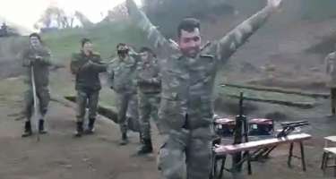 Vətən Müharibəsini qələbə ilə başa vurmuş əsgərlərimiz bunu rəqslə qeyd etdilər - 