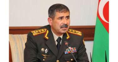 Müdafiə naziri vəzifəli şəxslərə tapşırıqlar verdi - 