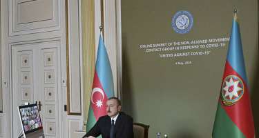 Prezident İlham Əliyev İqtisadi Əməkdaşlıq Təşkilatının iclasında iştirak edir -