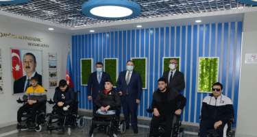Qazilərin mühərrikli təkərli oturacaqlarla təminatına başlanılıb -