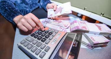 Son iki ayda əhaliyə verilən sosial ödənişlərin məbləği açıqlandı