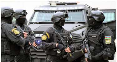 Bakıda polis əmrə tabe olmayan şəxslərə atəş açdı,