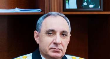 Kamran Əliyev itkin düşmüş əsgərlərin ailə üzvləri ilə görüşüb