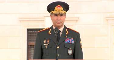Vilayət Eyvazov bu şəhidimizin övladına 
