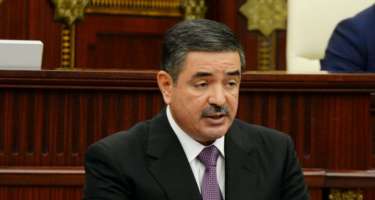 General Milli Məclisdə hesabat verir