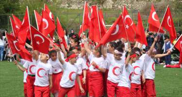 23 aprel Türkiyədə Milli Suverenlik və Uşaq Bayramıdır