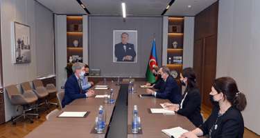 Ceyhun Bayramov Ceyms Şarpla görüşdü