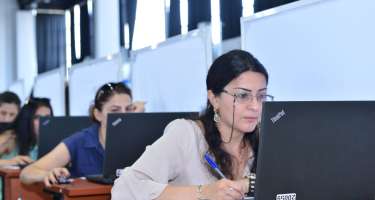 Təhsil Nazirliyi 1 448 müəllimlə bağlı qərar verdi