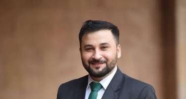 "Başqaları üçün yaşayan insanlar hər zaman yaşayır" -