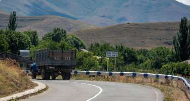Gorus-Qafan yolunda nəqliyyat vasitələri yoxlanılır: 