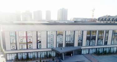 İlham Əliyev və Mehriban Əliyeva Bakı Avropa Liseyinin yeni binasının açılışını ediblər
