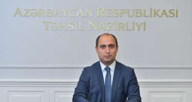 Təhsil naziri müəllimləri təbrik edib