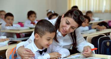 Bu gün Azərbaycanda Müəllimlər Günü qeyd edilir