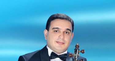 Əməkdar artist Elnur Əhmədova