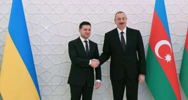 İlham Əliyev Zelenskini təbrik etdi