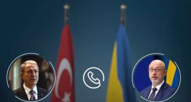 Akar Reznikovla telefonla danışdı