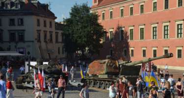 Məhv edilən rus tankları Polşada nümayiş olundu