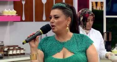 Elza İlhamə Quliyevanın ayaqlarını yumasından danışdı: 