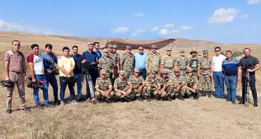 Jurnalistlər Tovuz döyüşlərinin baş verdiyi postlarda - 