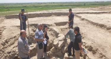 Qızıl təpədə maddi mədəniyyət qalıqları üzə çıxarılıb