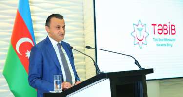 Prezidentin sərəncamı ilə təltif edilən tibb işçilərinə fəxri adlar təqdim edilib - 