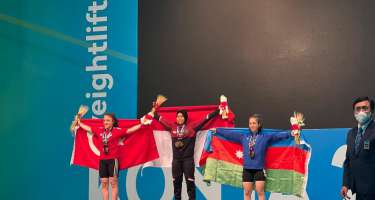 Qadın idmançımız V İslam Oyunlarında bürünc medal qazandı - 