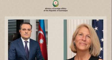 Ceyhun Bayramov Karen Donfrid ilə telefonda danışıb