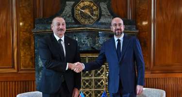 İlham Əliyevin Şarl Mişel ilə görüşü başlayıb - 
