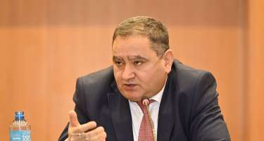 Deputat:"Müəllimlərin fəndəki yeniliklərdən xəbərləri yoxdur"