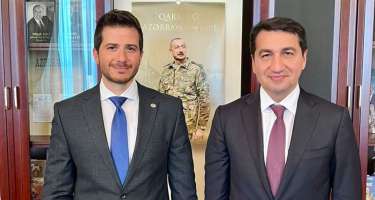 Hikmət Hacıyev İsrail səfiri ilə görüşüb