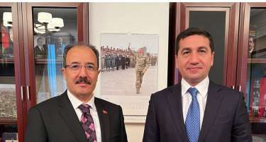 Hikmət Hacıyev Türkiyə səfiri ilə görüşüb
