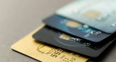 Bankların yeni işbazlığı: “Məcburi kredit kartı verilir” -  VİDEO 