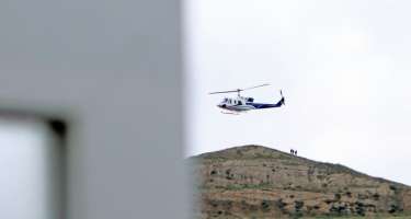 Rəisinin helikopterinin axtarışından görüntü - 