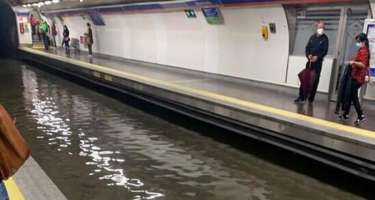Moskvada metronu su basdı